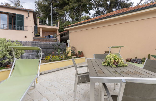 3 bedroom House in Cipressa with garden and terrace - Photo 27