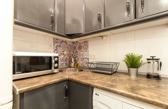 Lovely and Central 4 BR Apartment - Photo 27