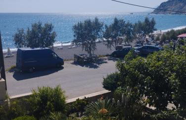 Eirini Apts On the beach - Foto 9