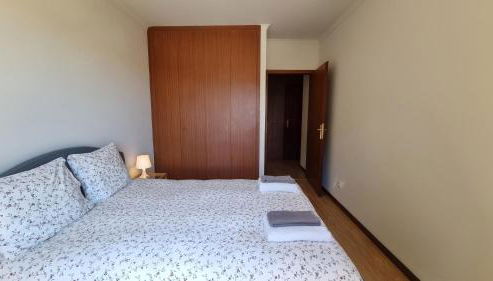 Comfortable Urban Apartment - Photo 3