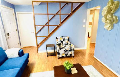 The Charming Cozy 4-Bedroom Getaway in Glen Burnie - Foto 9