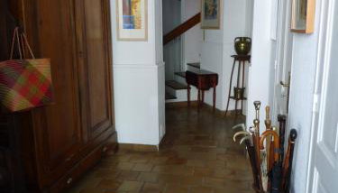 Appartement Avignon centre intra muros Cour extérieure Parking privé gratuit - Foto 2
