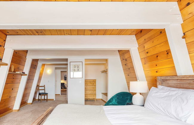 Chickaree & Chickadee Buyout by Avantstay 2 Sister Cabins - Photo 17