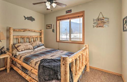 Peaceful Superior Home with Fire Pit and Mtn View - Foto 17