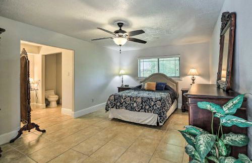 Spacious Seabrook Home with Patio 1 Mi to Beach! - Foto 20