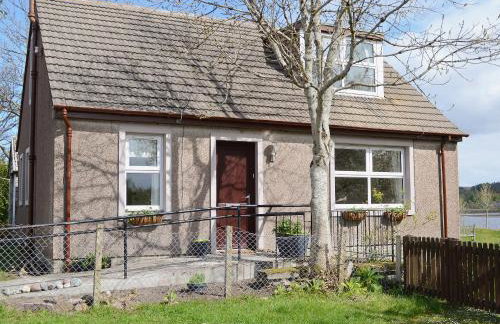 Mackenzie Cottage - Photo 1