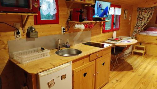 Roulotte atypique calme au milieu de la verdure - Foto 3