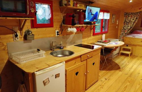 Roulotte atypique calme au milieu de la verdure - Foto 3