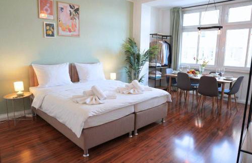 Cozy home with 3 BR, luxury beds, Smart TV, Wifi & private parking spot - Foto 16