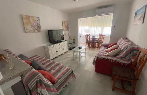 Apto. Urbanización Laguna Beach, 1ª línea de playa - Photo 1