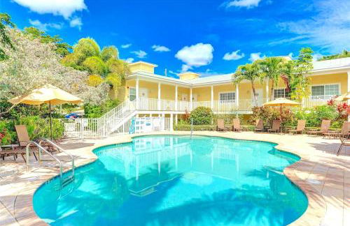 New! Remodeled, Pool-Side, 1-min to Beach Path! - Foto 7