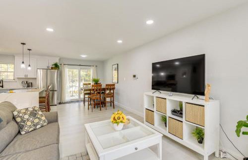 Near Top Attractions Deck Dining at Severn Home! - Foto 1