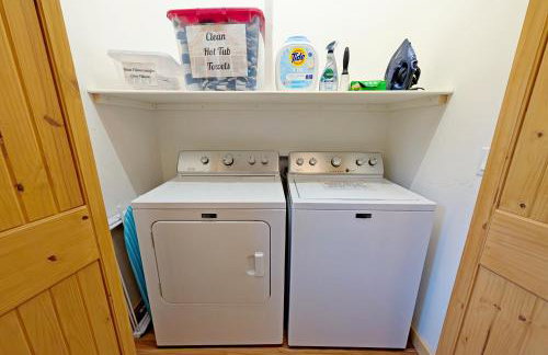 New Log Home, Hot Tub For 8, Views! - Foto 32