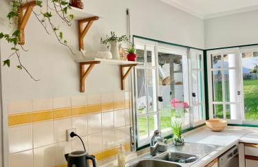 Sunny Villa Minutes from the Beach - Foto 17