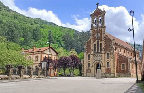 POSADA de BUSTIELLO,cercano a las estaciones de esquí - Foto 7