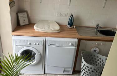 Cosy riverside property - Photo 12