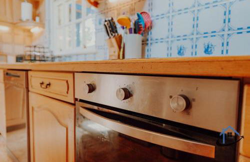 Unique Boathouse, detached free parking x4 cars - Foto 7