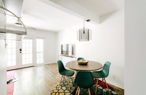 Neon Cool with Pool Clarksville by DT FREE PARKING - Foto 26