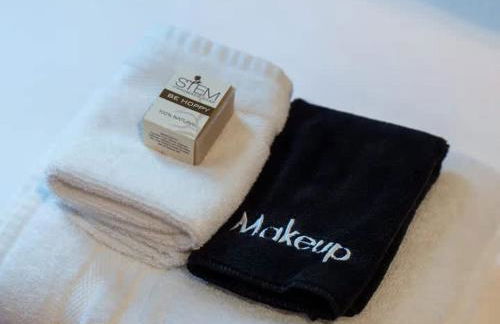 Newly Renovated - Professionally Designed - 2 BR - Foto 11