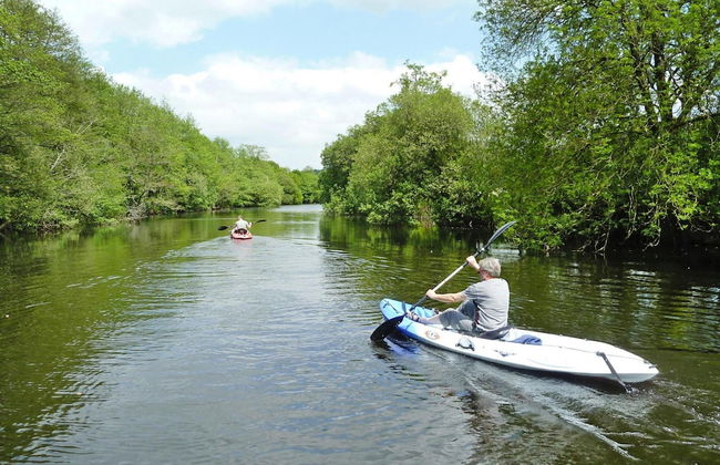 Mill in Brittany by River Aulne With Kayaks - Foto 60
