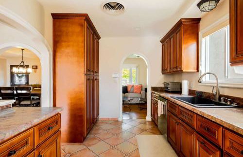 Movie Colony Oasis - Peaceful Walk to Downtown - Foto 43