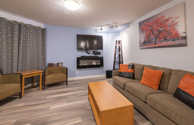 One Bedroom Suite with BBQ & huge Patio - Foto 6