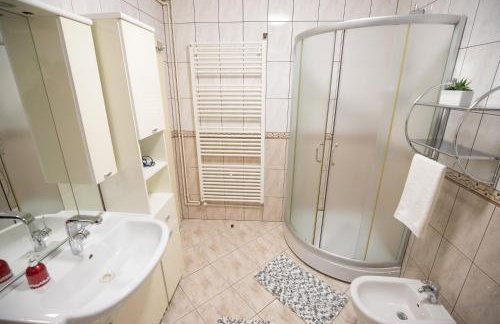 Apartman EXCELLENT - Kuća za odmor u Županji -natkriveno parkirno mjesto - Foto 14