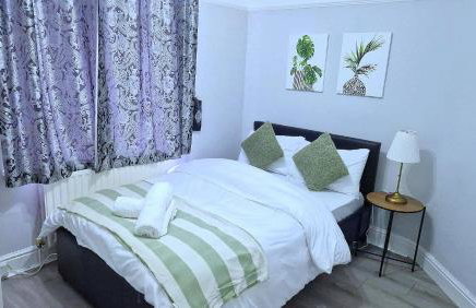 Tranquil Stays at 3 bedroom House in Dagenham - Foto 17