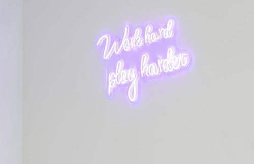 Central 2 Bedroom Apartment with Free Parking Sleeps 8 & Walk to City Centre & Arena - Foto 19