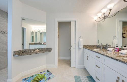 Hot Tub and Lanai! Marco Island Home 2 Mi to Beaches - Foto 12