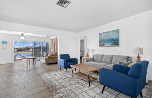 Venice Lakefront Pool Home - Photo 22