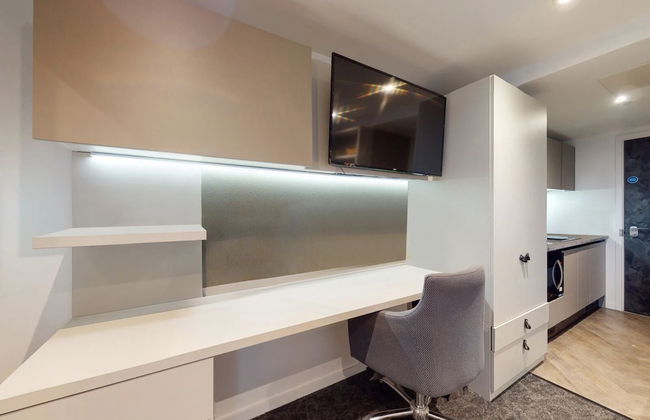 For Students Only Canvas Manchester - Foto 9