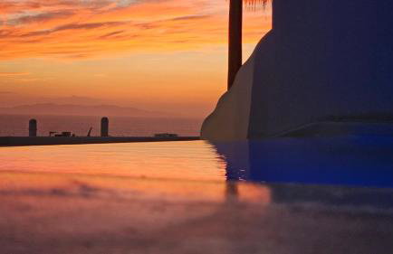 ELLI TROPiCAL LUXURY SUITES SUNSET-INFINITY POOL- SEA SIDE-NEAR CENTER PARKING - Foto 7