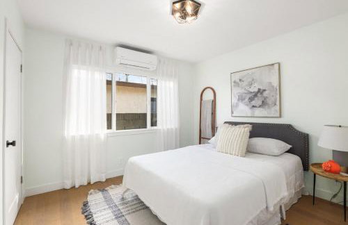 Quintessential SoCal indoor outdoor living with POOL - Foto 20