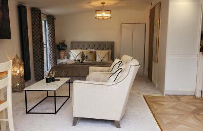 1-Bed Studio with Parking Ideal for Couples - Foto 11