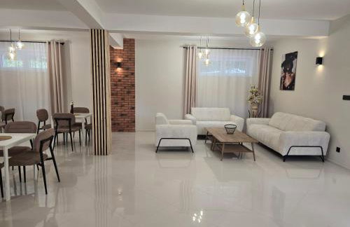 Dwór Bysina - Foto 43