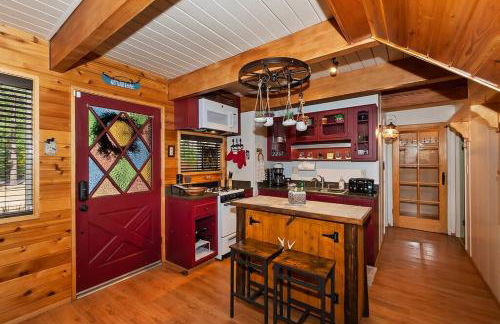 Bear Country Retreat, Fawnskin Near the Lake - Foto 5