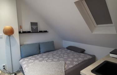 Dachzimmer mit Kochecke und Duschbad, nahe Messe - Foto 16