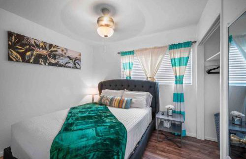 Family Retreat w/ Theater, Pool & Outdoor Dining - Foto 9