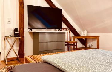 b e d & a g e d e s i g n -medium- wunderschönes Zimmer mit Bad - Rechnungserstellung für Geschäftsreisende & Firmen - Foto 7