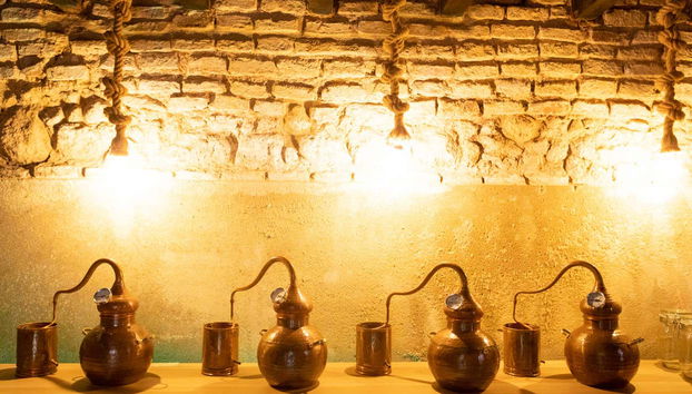 Veremos una exposición de alambiques de cobre