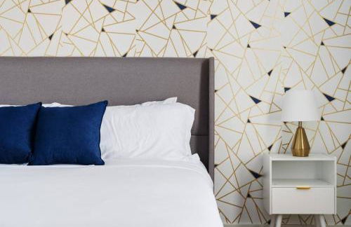 Modern Living 1B 1B Steps from Shops, Dining Fun - Foto 13