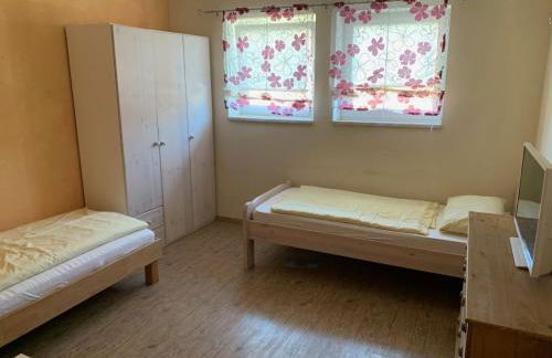 Monteuerzimmer bei Ingolstadt ideal für Monteure und Firmen - Denkendorf - Photo 9