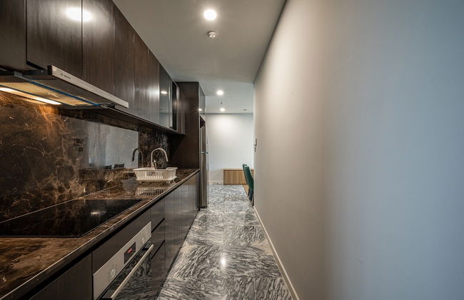 Lumiere Riverside Luxury Apartment - Photo 12