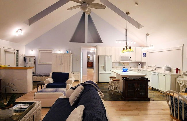 The White House - Photo 14