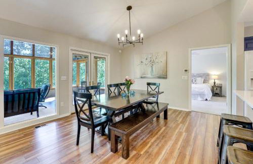 The Bella Vista Lakeside Treehouse Dock and Kayaks! - Photo 7