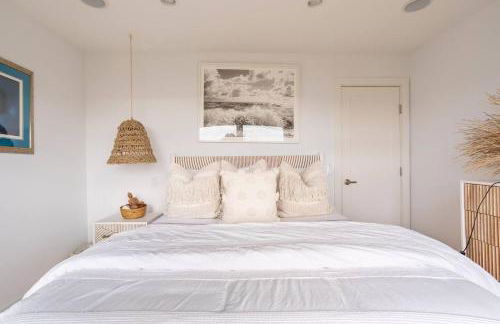 Surfside Villa by Rove Travel - Oceanfront Home with Hot Tub - Foto 23