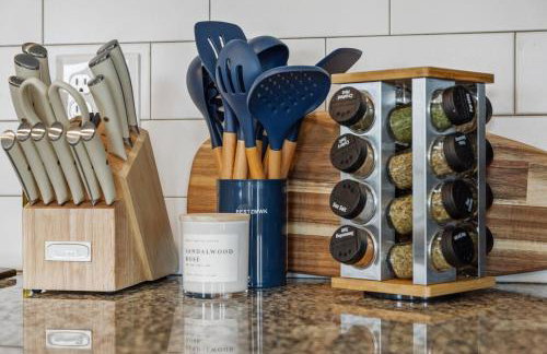 Reynoldstown Lux 2BR, Rooftop Deck, Near Beltline & Downtown, Free Parking - Foto 24