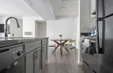 Landing Spectacular 1BD Gym Pool - Photo 36