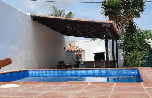 A Casa da avó Custodinha - Photo 4